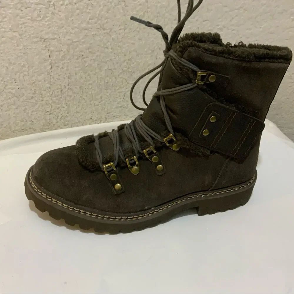 EARTH Waterproof Brown Suede KODIAC GLACIER Hiking Trail Ankle Boots Sz 7.5
